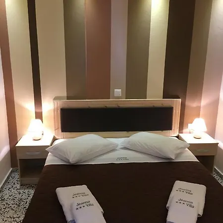 Jeanna Appartamento Troulos